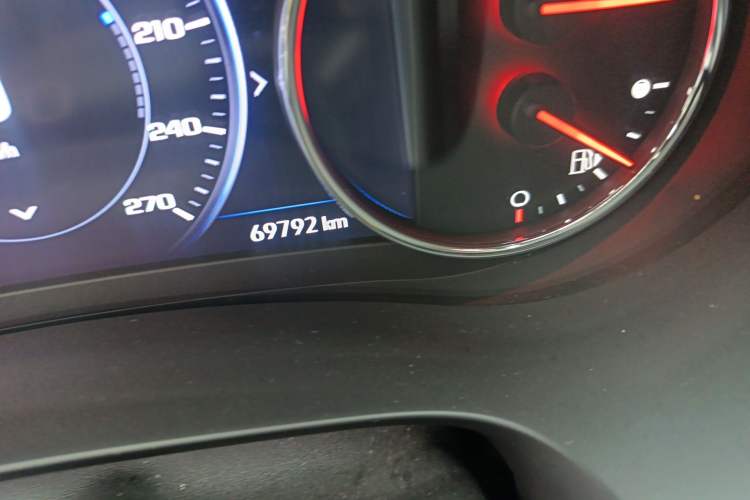 Used Chevrolet Malibu XL 2019 Redline 550T Automatic RuiLian Edition Odometer Close Up