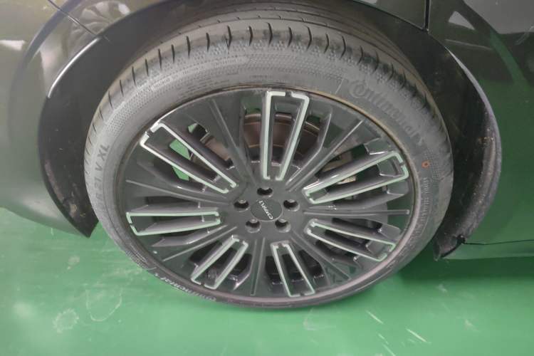 Used Lynk & Co Lynk & Co 10 EM-P 2025 Model 240 All-Wheel Drive Ultra—Sport Edition