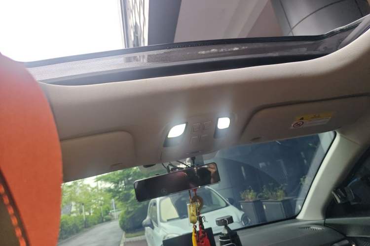Used SOL X8 2021 300T DCT Prestige Smart Connectivity Edition 5-seater
