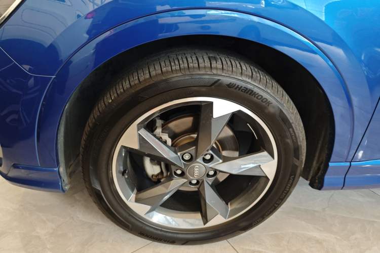 Used Audi Q3 2020 35 TFSI Fashion Dynamic Model Left Front Wheel Hub