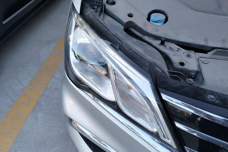 Used Roewe Ei5 2018 Internet Luxury Edition Right Front Headlight