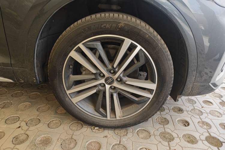 Used Audi Q5L 2022 40T Fashionable and Dynamic Model
