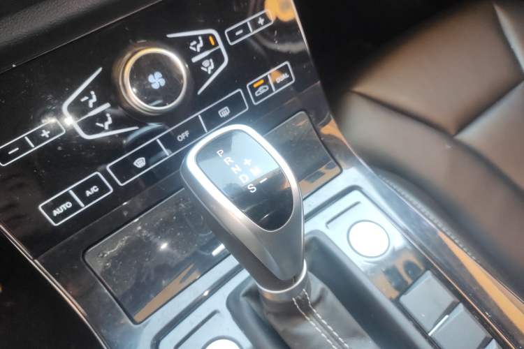 Used Hongqi H5 2019 30TD Dynamic Edition
