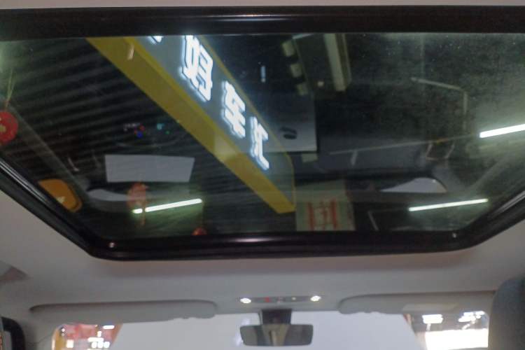 Used iCAR 03 2024 401km Two-Wheel Drive Standard Advanced Version Headliner