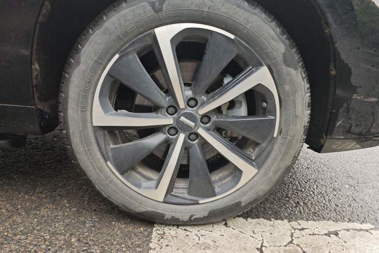 Used Wey VV7 GT 2020 2.0T Flagship Edition Right Front Wheel Hub