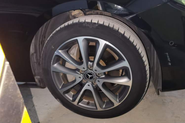 Used Mercedes-Benz E-Class 2019 E 300 L Stylish Model
