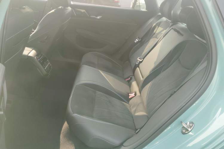 Used Volkswagen Passat 2025 Pro 380TSI Starry Dragon Luxury Edition
