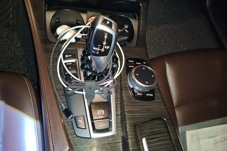 Used BMW 5 Series 2017 525Li Luxury Design Package Gear Lever