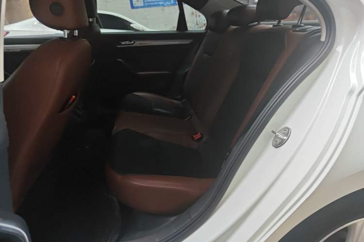 Used Volkswagen Lamando 2019 230TSI DSG Fashion Edition China V Standard