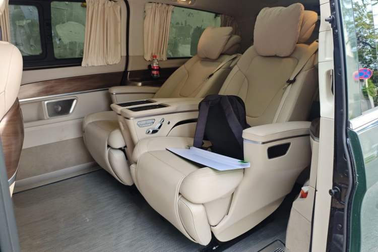 Used Mercedes-Benz V-Class 2022 V 260 L Long-wheelbase Luxury Edition