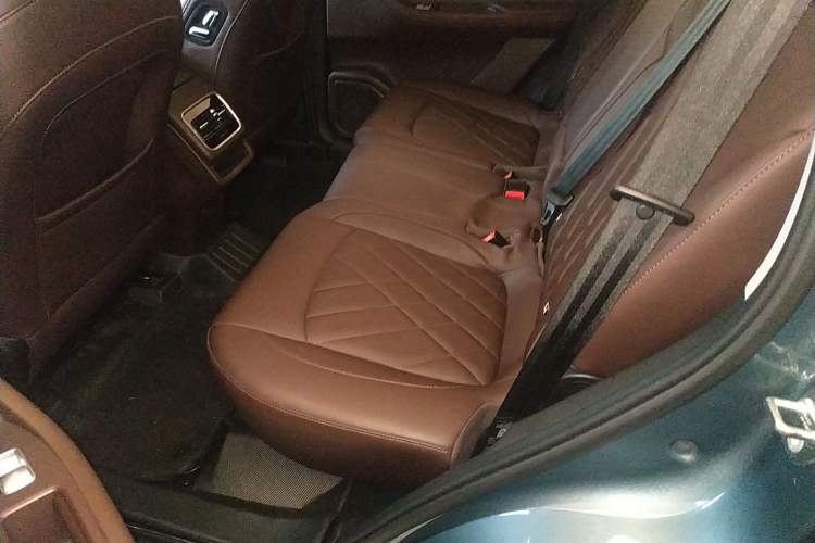 Used Chery Tiggo 8 PRO 2024 Champion Edition 290T Two-Wheel Drive Peak Version 7 Seats
