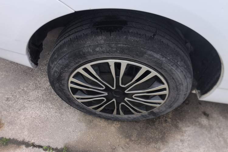 Used BYD F3 2012 Energy-Saving Model 1.5L Manual Comfort Version Right Rear Wheel Hub