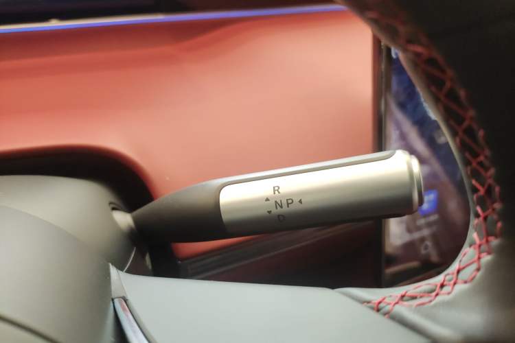 Used Hima Luxeed R7 2026 Model Pure Electric Max+ Gear Lever