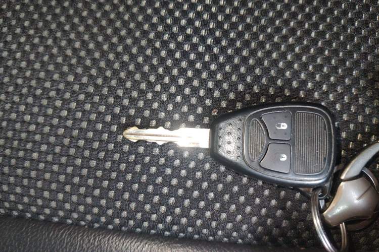 Used Jeep Compass 2014 2.4L Four-Wheel Drive Serpentine Collection Edition Vehicle Key