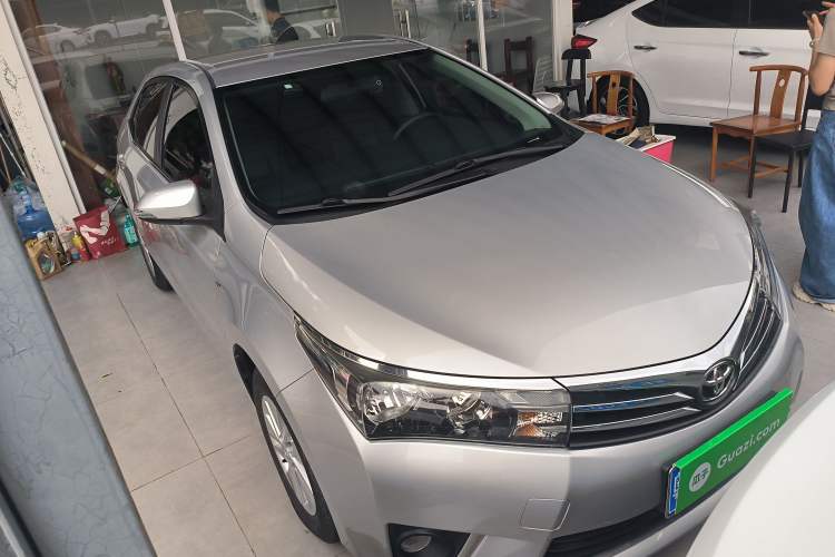 Used Toyota Corolla 2017 Revised Version 1.6L S-CVT GL Front Right 45 Deg