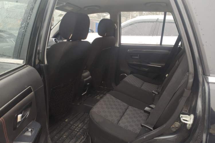 Used Haval H5 Classic 2015 2.0T Manual Two-Wheel Drive Advanced Version Left Rear Seat