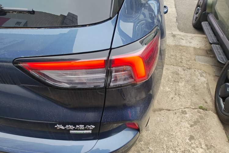 Used Ford Escape 2020 EcoBoost 245 Two-Wheel-Drive Titanium Edition