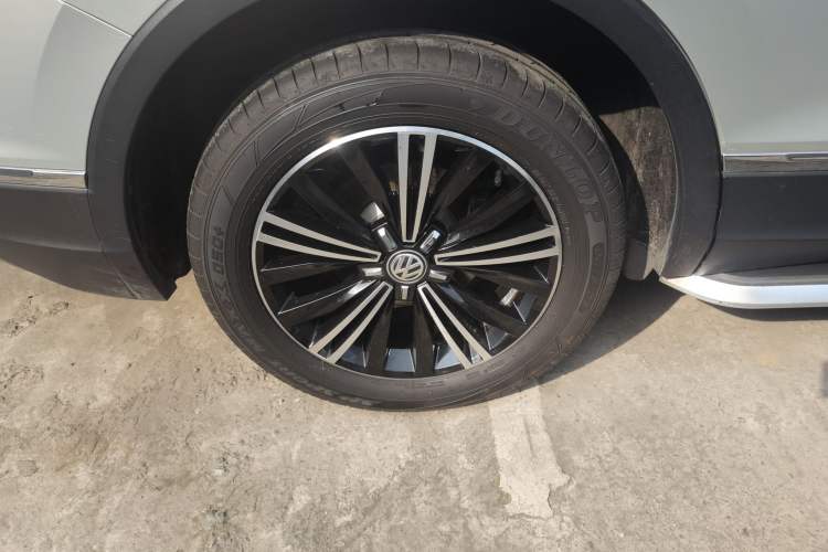 Used Volkswagen Tiguan L 2019 Updated Version 330TSI Automatic Two-Wheel Drive Panoramic Comfort Edition China VI Standard Exterior 5