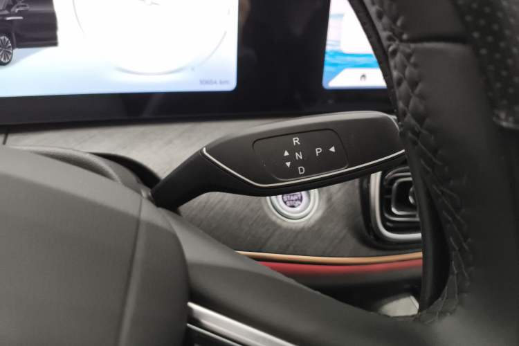 Used Chery Tiggo 9 2025 2.0T Dual-Clutch Two-Wheel Drive Black Samurai Edition 5 Seats