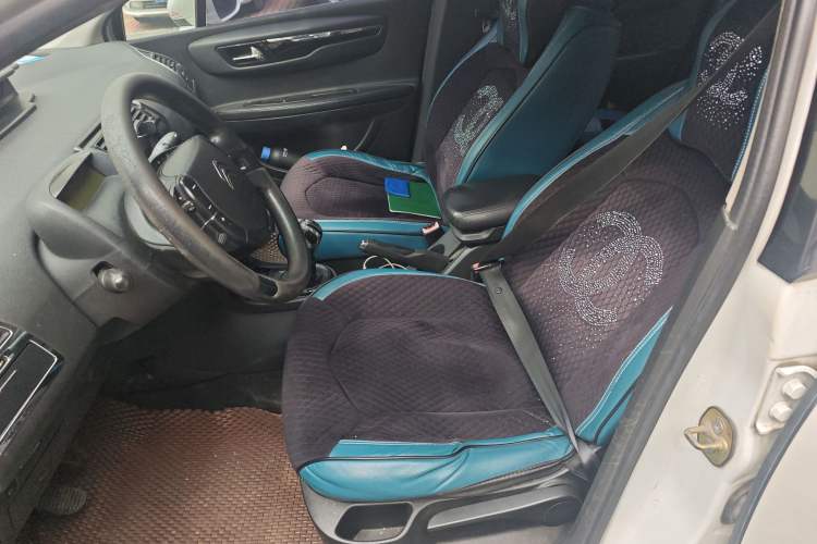 Used Citroen C-Quatre 2013 1.6L Manual Prestige CNG Model Left Front Seat