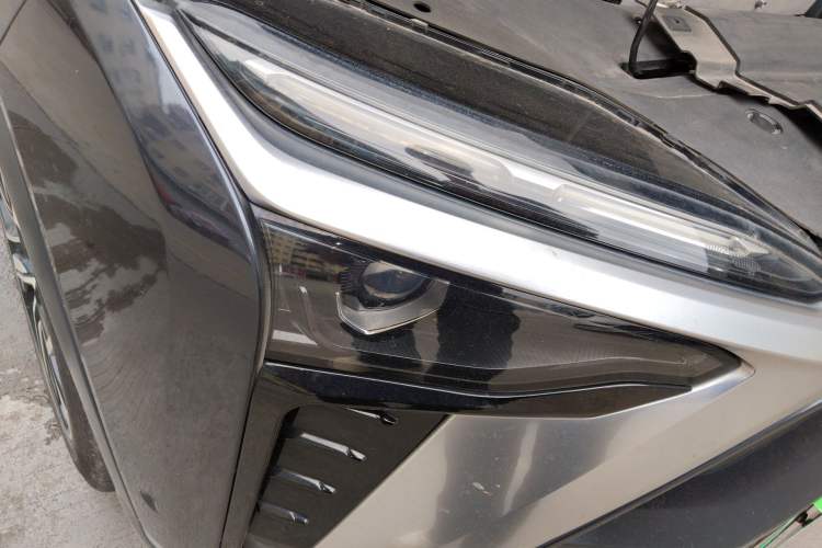 Used Nio ES8 2020 415 KM Signature Edition 7-Seater Version Right Front Headlight