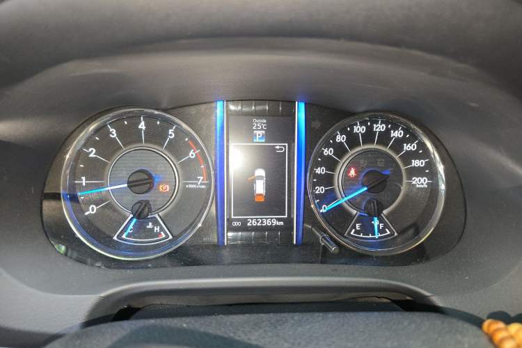 Used Toyota Fortuner 2016 2.7L Middle East Version Instrument Cluster