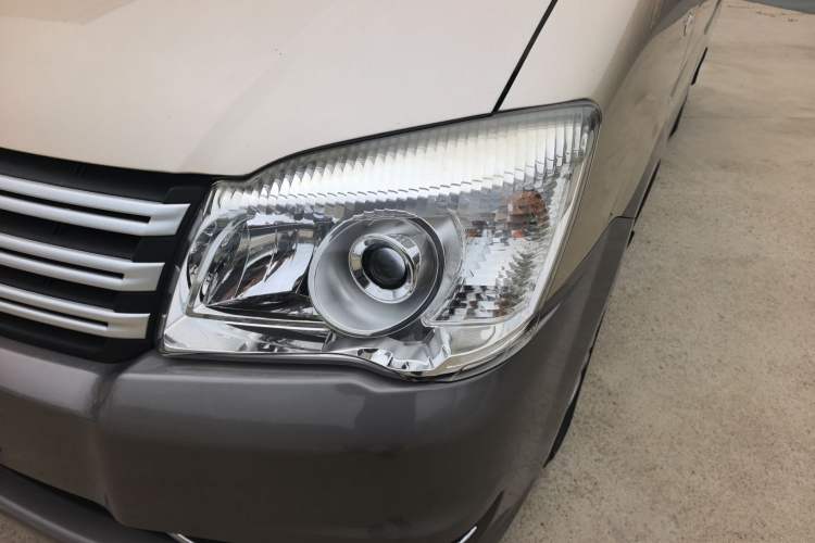 Used FORTHING Lingzhi 2017 M3L 1.6L 7-Seater Comfort Model Left Front Headlight