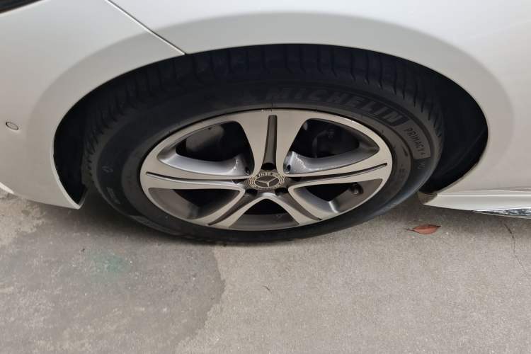 Used Mercedes-Benz C-Class 2022 Restyled C 200 L Sport Edition Left Front Wheel Hub