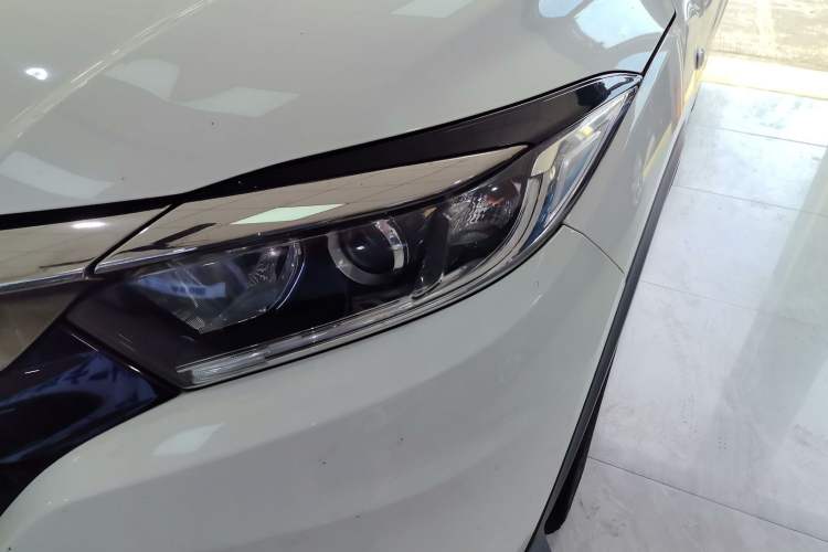 Used Honda Vezel 2020 1.5L CVT Pioneer Edition
