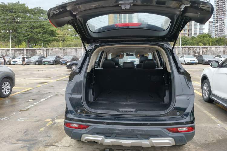 Used Dongfeng Fengon 580 2016 1.5T Manual Luxury Edition
