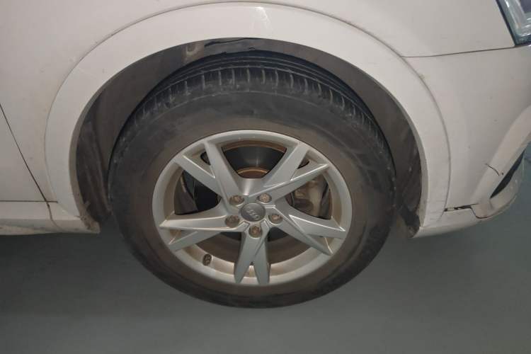 Used Audi Q3 2018 30th Anniversary Edition 30 TFSI Fashion Model Right Front Wheel Hub