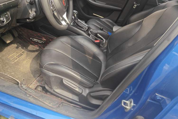 Used Roewe i5 2020 1.5L Automatic 4G Connect Luxury Flagship Edition