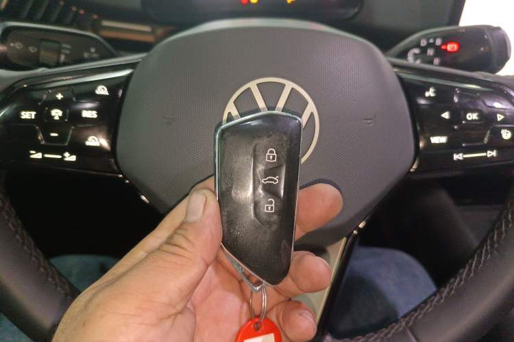 Used Volkswagen ID.UNYX 2024 Pro Long-Range Version
