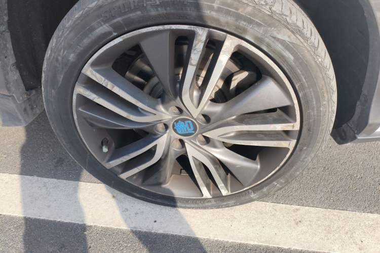 Used BYD Tang New Energy 2017 2.0T All-Wheel Drive Hyatt Model