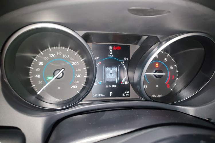 Used Jaguar XE 2017 2.0T 200 PS R-Sport
