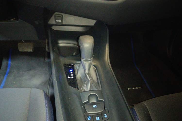 Used Toyota C-HR 2022 2.0L Comfort Edition Gear Lever