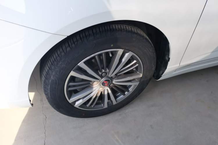 Used Roewe i5 2019 1.5L Manual 4G Connectable Langhao Edition