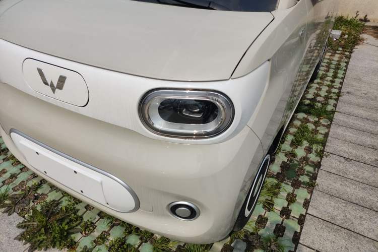 Used Wuling Hongguang MINIEV 2024 3rd Generation 215km Youth Edition Left Front Headlight