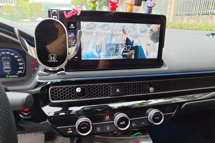 Used Honda Civic 2023 240TURBO CVT Dynamic Edition
