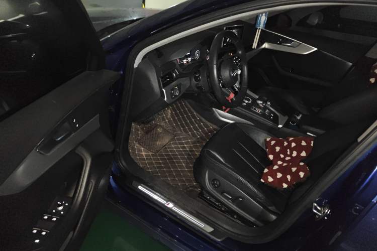 Used Audi A4L 2019 40 TFSI Fashion Edition China VI Emission Standard