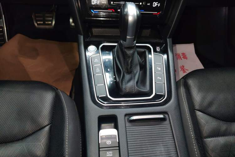 Used Volkswagen FAW-Volkswagen CC 2021 380TSI Striking Edition Gear Lever