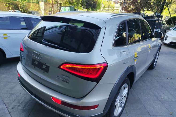 Used Audi Q5 2017 Plus 40 TFSI Technology Model
