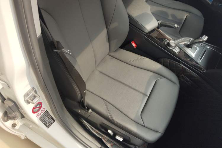 Used BMW 3 Series 2017 320Li Fashion Model
