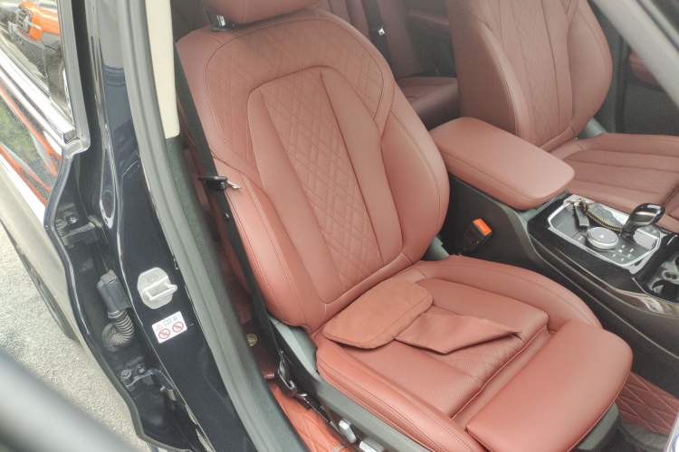 Used BMW X3 2023 xDrive30i Leading Model M Night Edition Package Right Front Seat