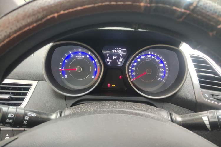 Used Hyundai Elantra (5th Generation / Langdong) 2012 1.6L Automatic Fashion Edition Instrument Cluster