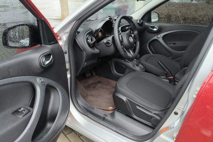 Used smart forfour 2016 1.0L 52 kW Passion Edition