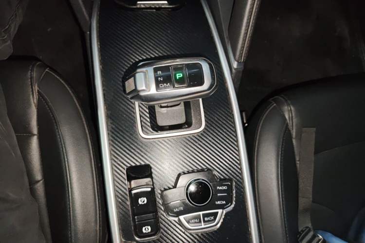 Used Haval H6 2018 Sport Edition 1.5T Automatic Two-Wheel Drive Elite Model China V Standard Gear Lever