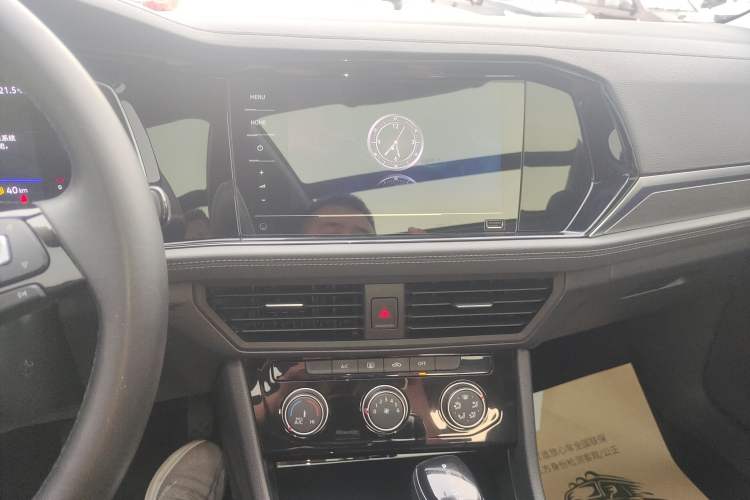 Used Volkswagen Sagitar 2021 280TSI DSG Comfort Connect Edition Audio And AC Panel