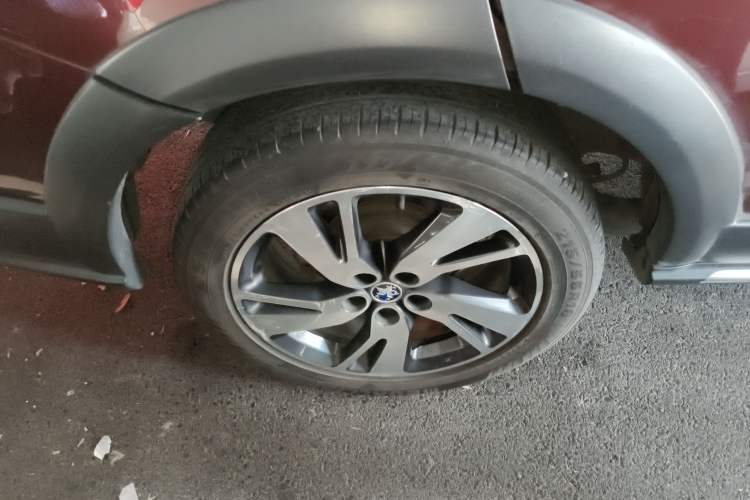 Used Venucia T70X 2015 2.0L CVT SmartFun Sport Edition
