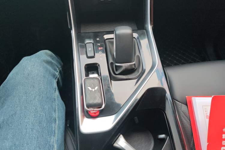 Used Wuling Asta 2022 2.0L DHT Electric-Speed Version Gear Lever